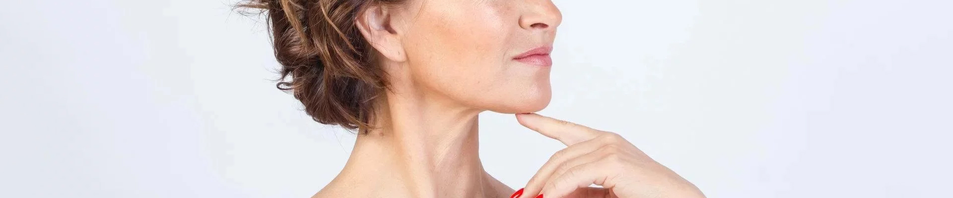 How to tighten the oval of the face: non-surgical correction methods